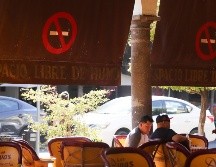 En Jalisco más del 90 por ciento de los restaurantes no permiten fumar, pero sí hay un 10 por ciento de establecimientos que invirtieron y modificaron sus restaurantes para poder recibir a sus clientes. EL INFORMADOR / ARCHIVO