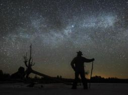 A medida que las ciudades crecen e instalan más luces, la 