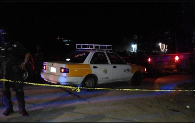 Un cuerpo estaba en la cajuela y el otro en el asiento trasero, con una cartulina. SUN