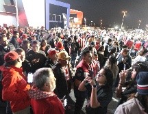 A pesar de que hubo abucheos, fue notoria la confianza de los aficionados en Paunovic. EL INFORMADOR/A. Camacho