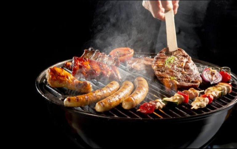 Es frustrante tener todo listo para la carne asada y no saber prender el carbón en el anafre. ESPECIAL