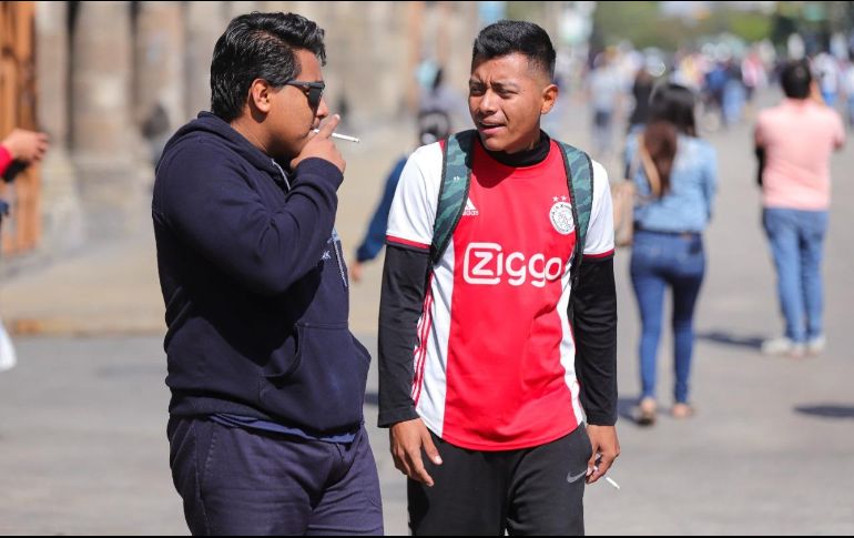 La multa por fumar en lugares prohibidos asciende a 20 mil 700 pesos, pero podrá duplicarse cuando la persona sea reincidente. EL INFORMADOR/ CARLOS ZEPEDA