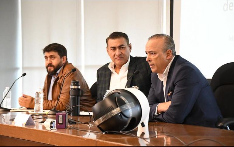 Salvador Zamora Zamora, alcalde de Tlajomulco (c), en la presentación de la tercera fase de equipamiento. EL INFORMADOR/P. Mendoza