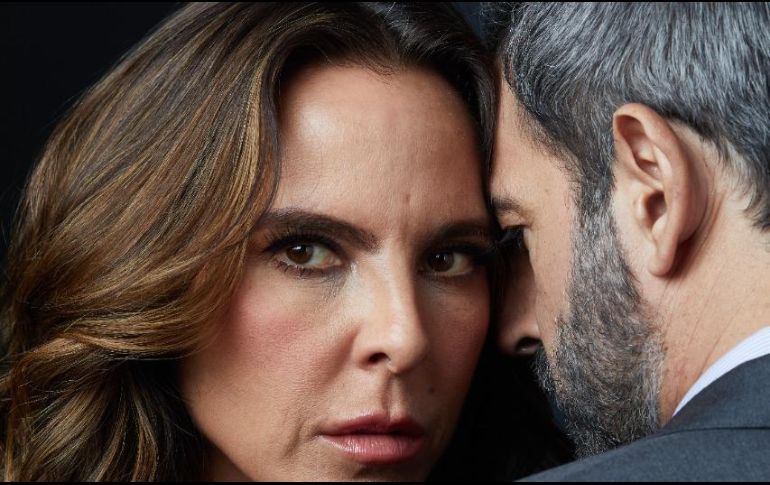 La serie “Volver a caer”, historia protagonizada por Kate del Castillo, Maxi Iglesias y Rubén Zamora, quienes conforman un triángulo amoroso que vivirá al límite sus emociones. CORTESÍA / Vix+