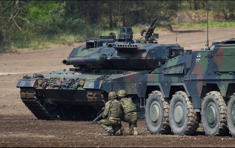 El gobierno alemán se encontraba bajo fuerte presión para autorizar a países de la Unión Europea que posean tanques Leopard a cederlos a Ucrania. AFP/ARCHIVO