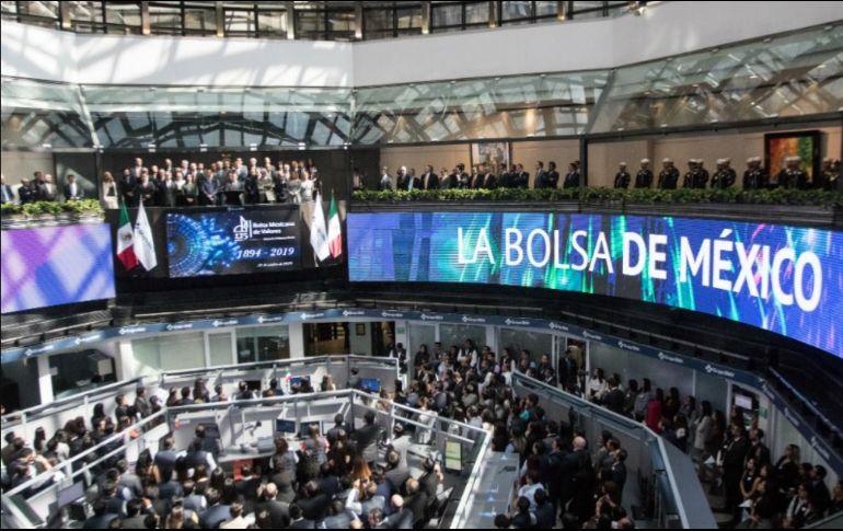 El peso se apreció un 0.1% frente al dólar, al cotizar a 18.79 unidades por billete verde. ESPECIAL