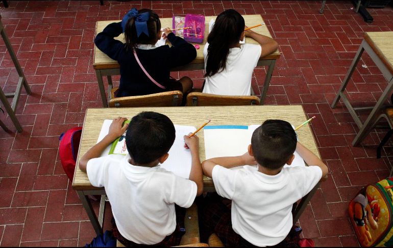 Es importante recordar qué es lo que cada padre y madre de familia debe hacer para inscribir a sus hijos en las escuelas; el trámite es en línea. EL INFORMADOR / ARCHIVO