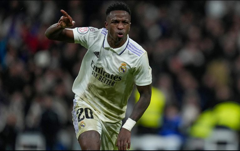 Karim Benzema y Vinicius, le dieron el pase a los merengues. AP/Bernat Armangue