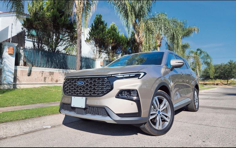 El modelo cuenta con un atractivo exterior, con rasgos sofisticados y una interesante frontal. ESPECIAL