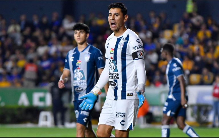 El campeón Pachuca, dirigido por uno de los aspirantes a ocupar el puesto de director técnico de la Selección Mexicana de futbol, Guillermo Almada, han tenido un arranque de campeonato meteórico. IMAGO7