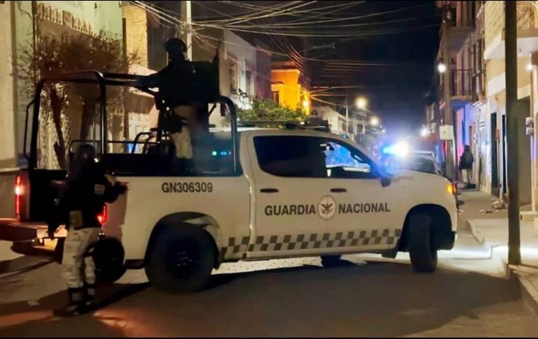 Cinco hombres y una mujer fallecieron en el lugar. SUN