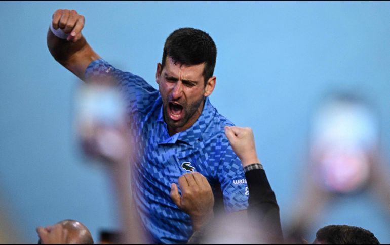 La experiencia de Djokovic se impuso sobre la juventud de Tsitsipas en los momentos más tensos del juego. AFP/A. Wallace