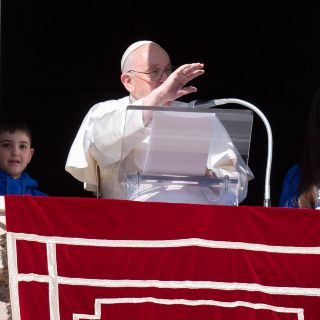 El papa condena la creciente "espiral de muerte" en Oriente Medio