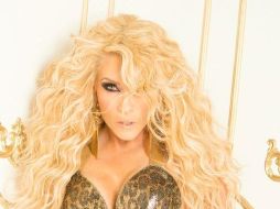 Alta costura. La cantante originaria de Veracruz luce un modelo de Charbel Zoe. ESPECIAL