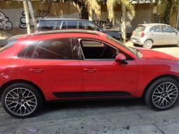 La camioneta Porsche Macan, modelo 2020, en color rojo, circulaba sin placas. ESPECIAL/Policía de Zapopan