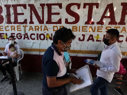 El pago de los bimestres marzo-abril y mayo-junio de la Pensión del Bienestar llegará en una sola exhibición en marzo. EL INFORMADOR/ ARCHIVO