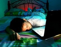 Una nueva investigación sugiere que consultar habitualmente las redes sociales puede alterar la química cerebral de los adolescentes. ESPECIAL