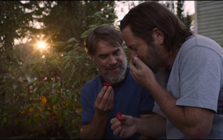 Los actores Murray Bartlett y Nick Offerman (Frank y Bill) interpretan a una pareja homosexual que viven su amor en mitad de la desolación que vive el mundo tras la llegada de un hongo que transforma a las personas en una especie de zombies. CORTESÍA