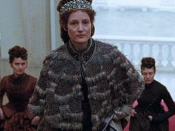 La trama está inspirada en la vida de Elisabeth de Austria, también conocida como “Sissi”, y principalmente en lo que representa cumplir 40 años para una mujer sujeta a la opinión pública y a la exigencia de perfección, esbeltez, belleza y gracia. CORTESÍA