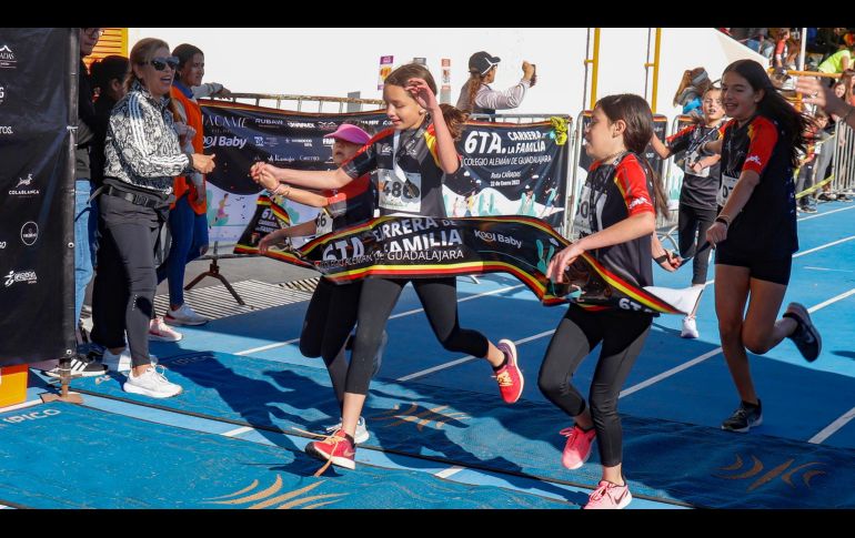 Sexta carrera de la familia en el Colegio Alemán. GENTE BIEN JALISCO/ Claudio Jimeno
