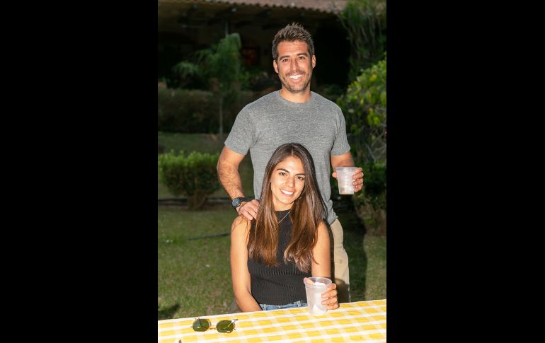Óscar Becerra y Daniela Pinzón. GENTE BIEN JALISCO/Jorge Soltero