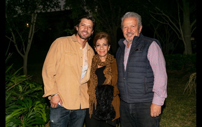 Diego Azanza, Claudia Hemkes y José Luis Azanza. GENTE BIEN JALISCO/Jorge Soltero