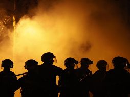 Critican que Macron intenta ajustar las pensiones con sus países vecinos para garantizar el equilibrio futuro en la caja de las pensiones. EFE / Y. Valat