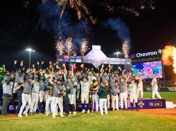 Los mexicanos Cañeros de los Mochis tuvieron que esperar 20 años para volver a alzar el título nacional del beisbol, por lo que tendrán la oportunidad de representar a México en la Serie del Caribe 2023. TWITTER / @Liga_Arco