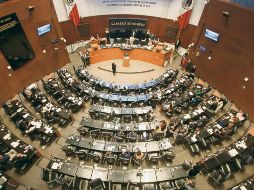 El líder de la bancada morenista, Ricardo Monreal, promete que se reflexionará y debatirá sobre la propuesta de reforma electoral. EL UNIVERSAL