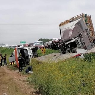 Choque entre autobús y tráiler deja 1 muerto y 34 heridos en Yucatán