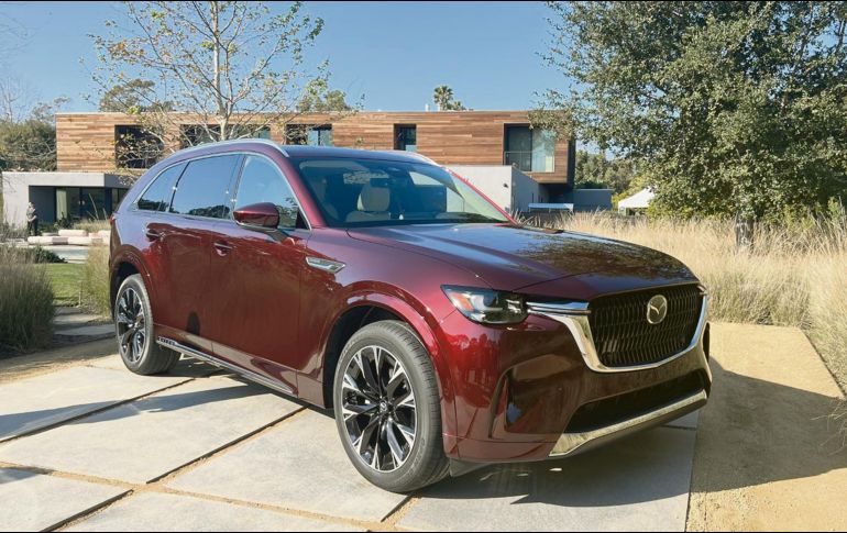 Este modelo tiene un perfil de corte largo, con un voladizo pequeño adelante. ESPECIAL