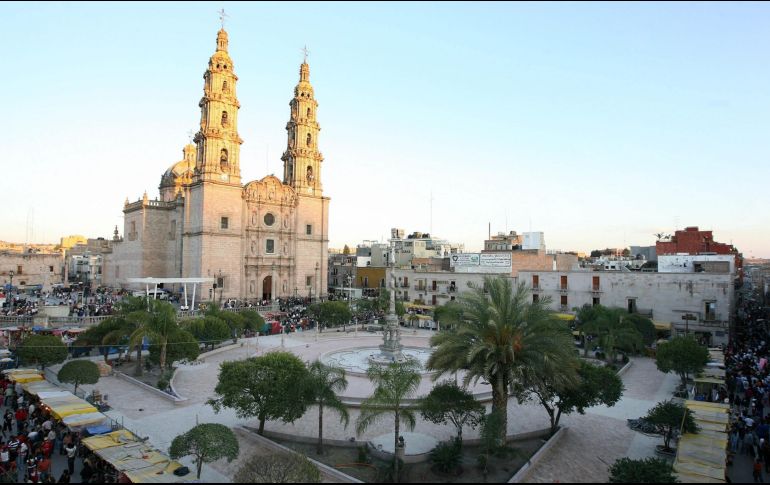 La catedral de la Virgen de San Juan de los Lagos recibe a siete millones de peregrinos a lo largo del año. EL INFORMADOR/Archivo
