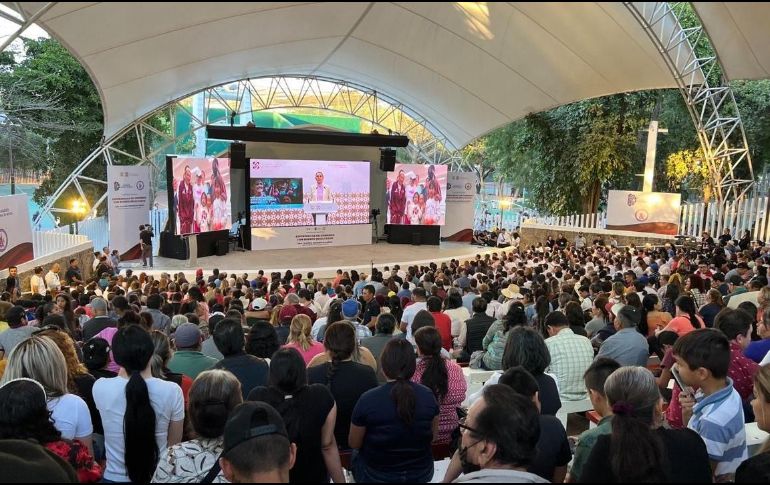 Asistentes a la videoconferencia recibieron a la morenista al grito de 
