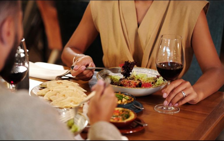 Restauranteros de Jalisco esperan que aumenten las ventas hasta 50% en este 14 de febrero. ESPECIAL