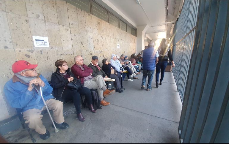 Los mayores de 60 años pueden obtener su tarjeta INAPAM. ARCHIVO