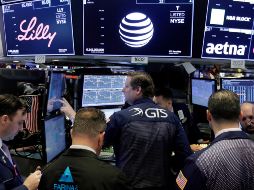 El temor a la agresividad de la Fed en cuestión de política monetaria, y la posibilidad de que aboque a la economía a una recesión, han generado ventas en el mercado de valores, pero también en el de deuda pública. AP / ARCHIVO