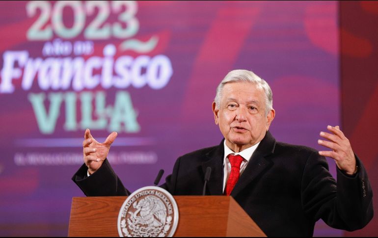 En conferencia de prensa, López Obrador puso el ejemplo de Playa Espíritu, en Sinaloa, que fue adquirida en el sexenio de Felipe Calderón por la Fonatur. EFE/I. Esquivel