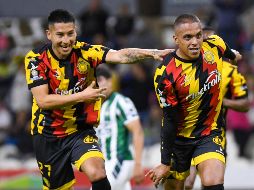 Alonso Hernández (derecha) hizo el gol al minuto 85. IMAGO7/S. Bautista