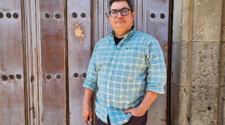 El escritor Ricardo Solís, recopiló sus poemas escritos de 1993 a 2021. EL INFORMADOR/ E. Esparza