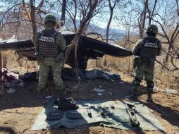 Soldados aseguraron un fusil calibre 5.56 x 45 milímetros, cinco cargadores, 107 cartuchos útiles y dos granadas de fabricación casera. ESPECIAL