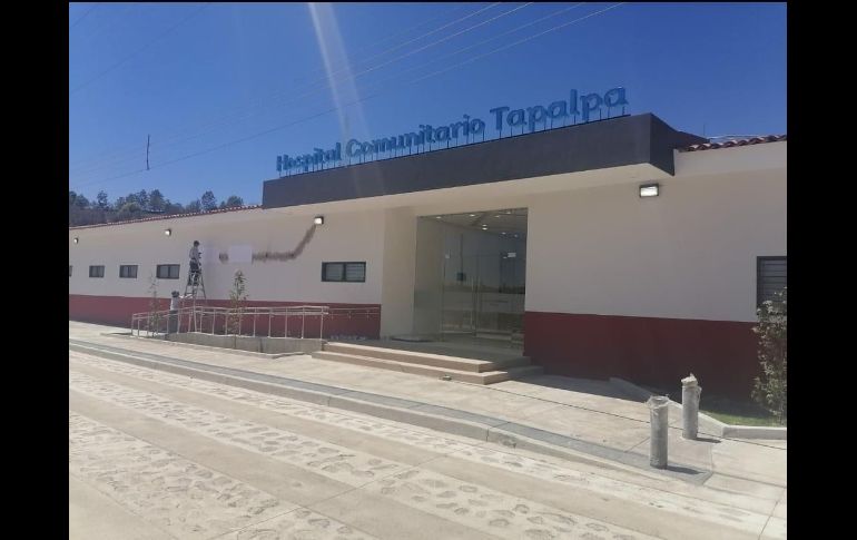 El alcalde recordó que para poder llevar a cabo este Hospital el ayuntamiento donó a la Secretaría de Salud el terreno donde hoy ya se encuentra el nuevo nosocomio, su extensión abarca poco más de dos mil 300 metros cuadrados. CORTESÍA / Ayuntamiento de Tapalpa