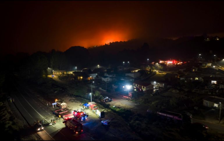 El toque de queda será para evitar robos. AFP
