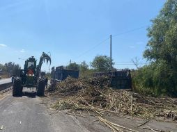 La circulación vehicular regresó a la normalidad una vez que fue removido todo lo que cayó en la carretera. CORTESÍA