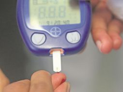 Enfermos de diabetes deben verificar constantemente el nivel de glucosa. EL INFORMADOR