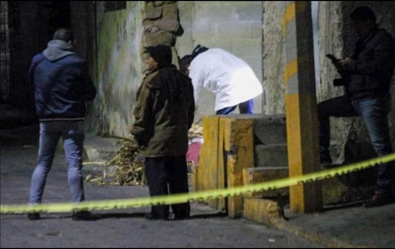 El hombre traía el cuerpo en la carretilla cubierto de zacate. SUN