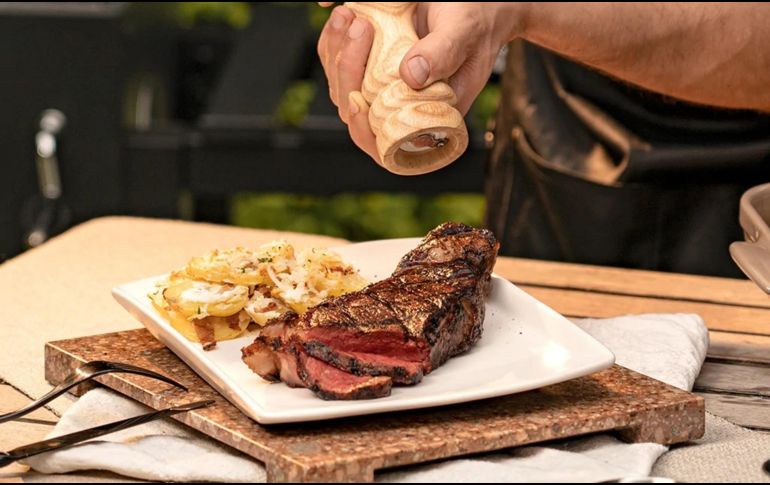 Aprovecha la ocasión y disfruta de una carne asada entre amigos o con la familia. ESPECIAL/WILD FORK.