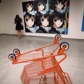 Karla Betancourt inaugura “HIPER”