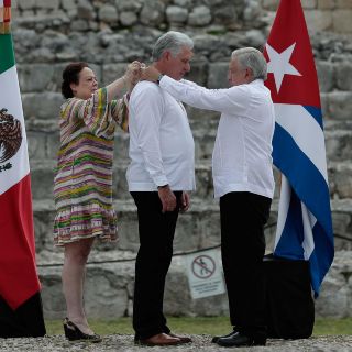 “Hay hermandad política entre México y Cuba”: AMLO
