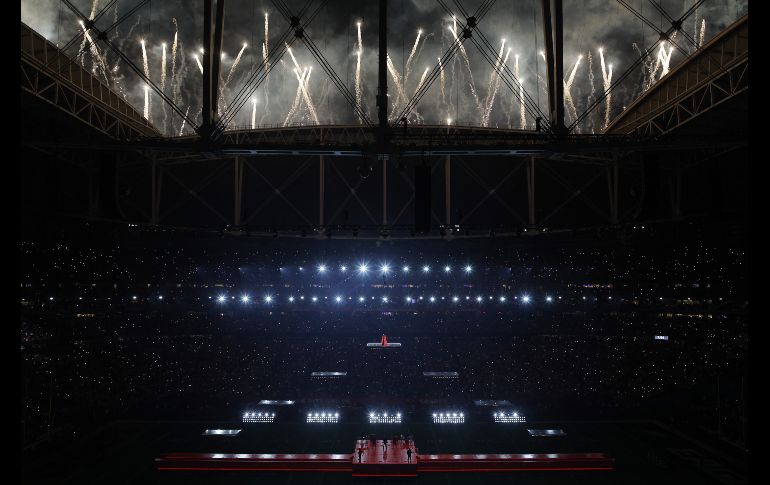 La también actriz y empresaria abrió su show con el tema “Bitch Better Have My Money”, donde también dio paso a otros temas como “Only Girl” y “We Found Love”. EFE / J. Mabanglo