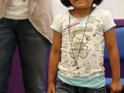 La pequeña, oriunda de Quillota, recibió su diagnóstico en septiembre, después de que su madre le detectó un pequeño bulto en el pecho izquierdo. EL INFORMADOR / ARCHIVO